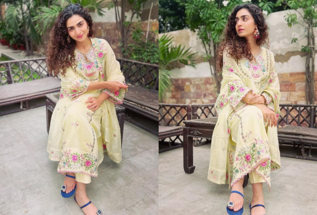 Hajra Yameen Mesmerizes Instagram with Latest Pictures