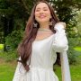 Hania Aamir looks stunning in latest pictures from London