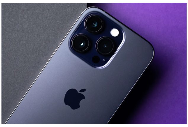 China bans iPhones