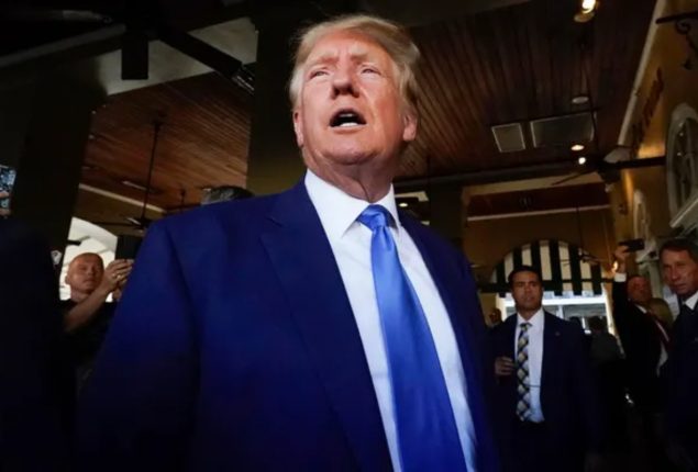Donald Trump employee recants in Mar-a-Lago case