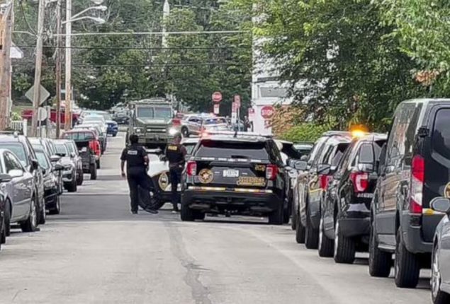Gunman died in Pittsburgh as an eviction notice led to an hour-long standoff