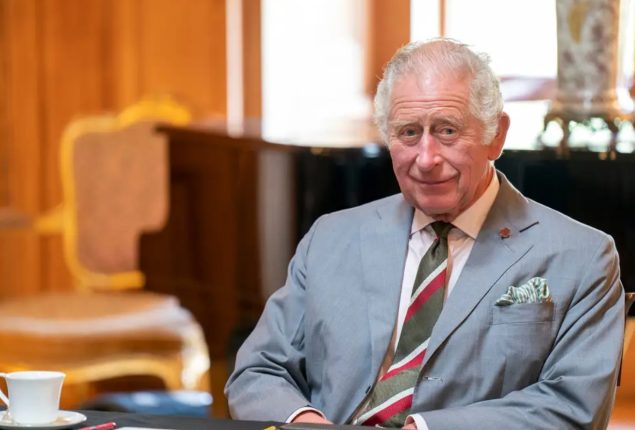 King Charles prompts calls to step down