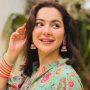 Watch – Hania Aamir’s heartwarming performance of “Hona Tha Pyaar” in karaoke