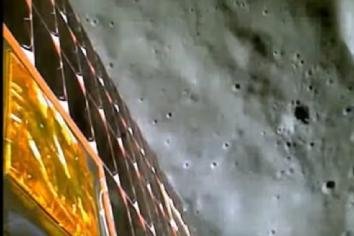 Chandrayaan 3's Vikram Lander: New Moon Photos Out!