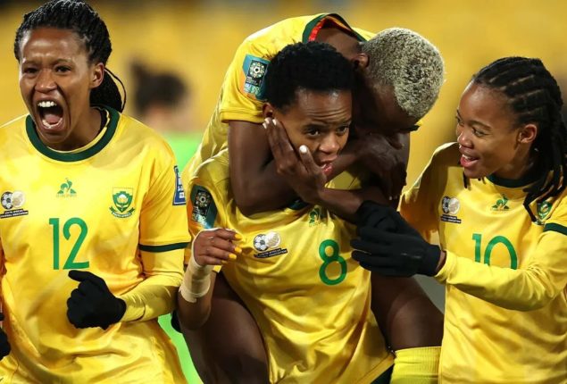 South Africa stun Italy to reach Women’s World Cup round of 16