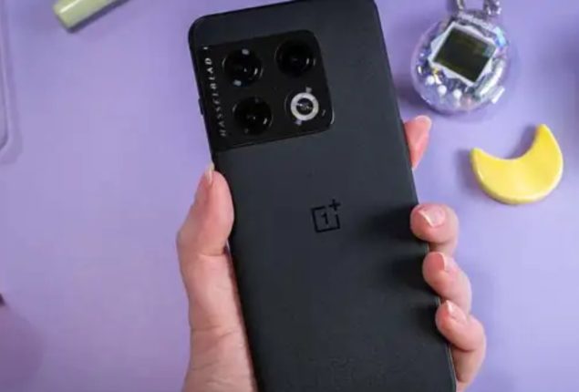 OnePlus Open foldable phone launch faces delay