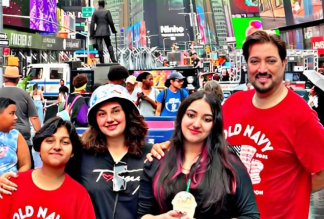 Javeria Saud, Jannat & Saud Qasmi’s Joyful Times Square Vacay