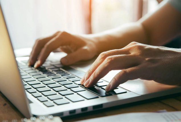 AI model can decipher keystrokes with 95% accuracy