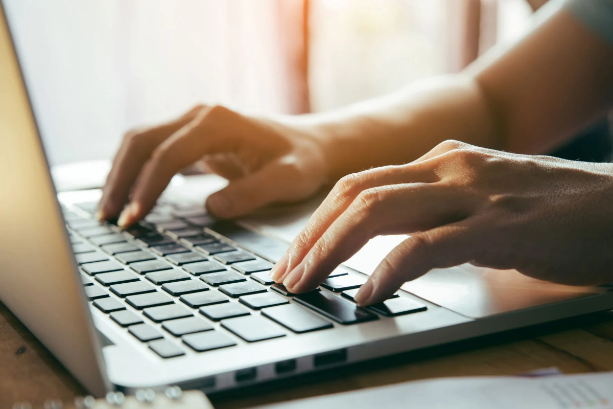AI model can decipher keystrokes with 95% accuracy