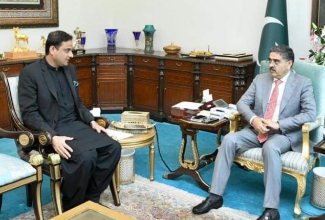 Mayor Karachi urges Caretaker PM to release funds for mega projects
