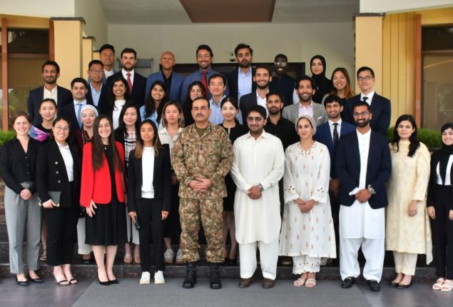 Harvard University students hailing from nine countries calls on army chief