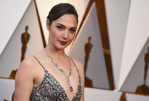 Gal Gadot leaves her stunts to the experts