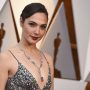 Gal Gadot leaves her stunts to the experts