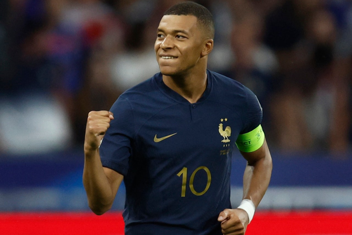 PSG optimistic about Mbappe contract renewal
