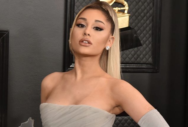 Ariana Grande and Ethan Slater start dating while were still married?