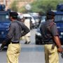 Policeman receives gun shots, robbed in Karachi