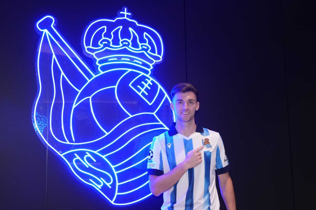 Arsenal left-back Kieran Tierney moves to Real Sociedad