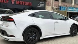 Toyota Prius 2024