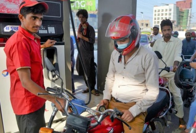 Helmet petrol