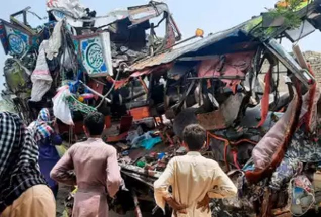 Six killed, 10 wounded in Barkhan bus-van collision