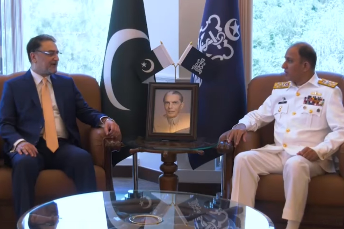 Caretaker Defence Minister visits Naval Headquarters