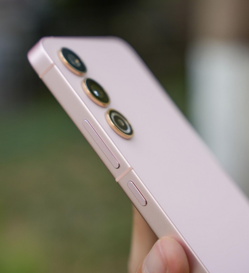 Samsung Galaxy S24 to adopt more iPhone features