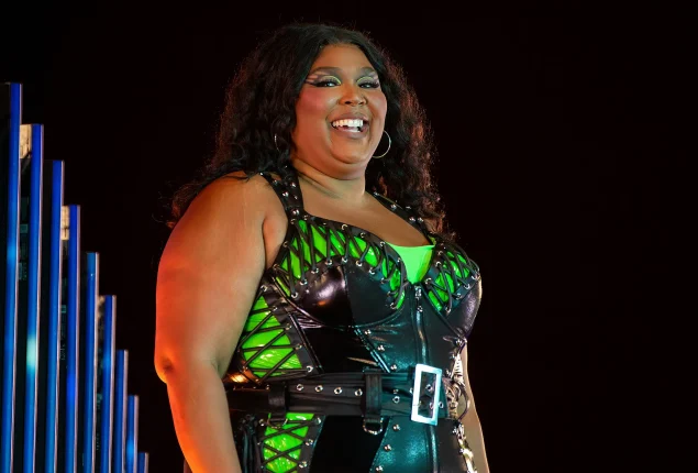 Special Tour Dancers Rally Behind Lizzo Amid Sexual Harassment Lawsuit