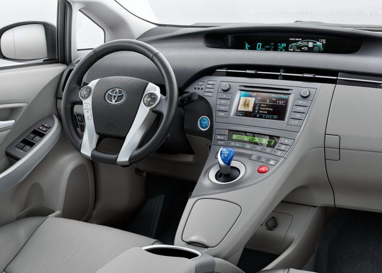 Toyota Prius latest Price in Pakistan - September 2023