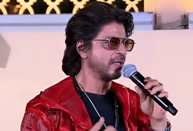 Shah Rukh Khan’s Witty Response to Fan’s Restaurant Booking