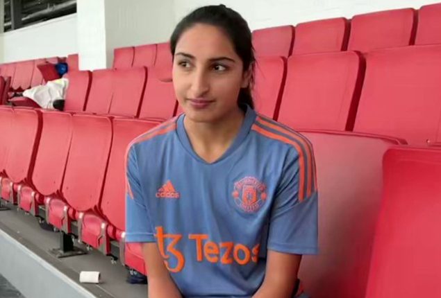 Manchester United signs U21 contract with British-Pakistani footballer Zaiba Ishaque