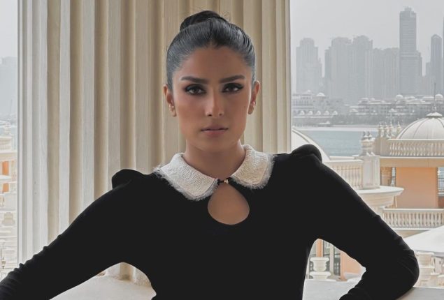 Ayeza Khan Sets Instagram Ablaze with Black and White Fashion!