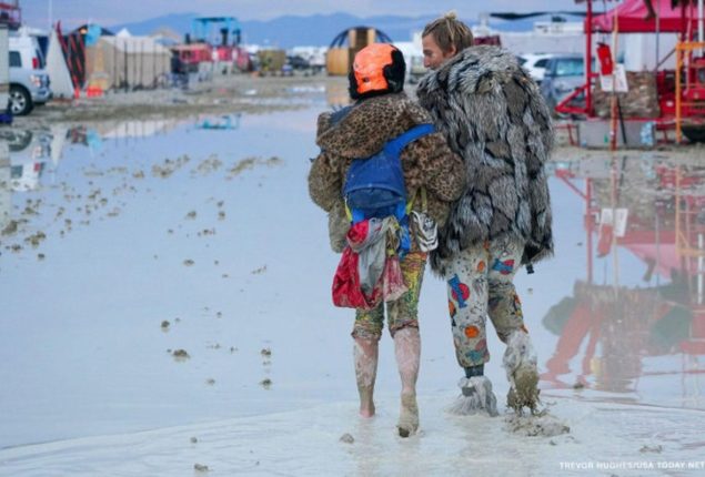 1 dies & many left stuck after disaster at Burning Man event