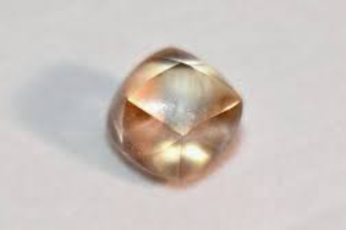 7-Year-Old Finds Grand Birthday Gift: A 2.95-Carat Diamond