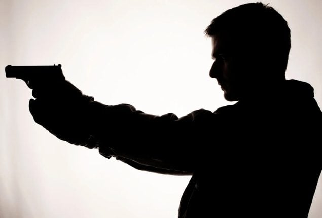 Two killed as neighbours open fire over parking dispute in Karachi
