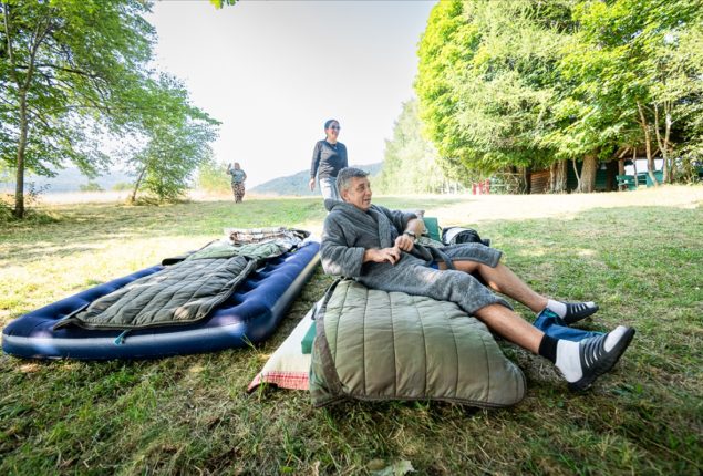 Seven Montenegrins deceived for days by contest for laziest citizen