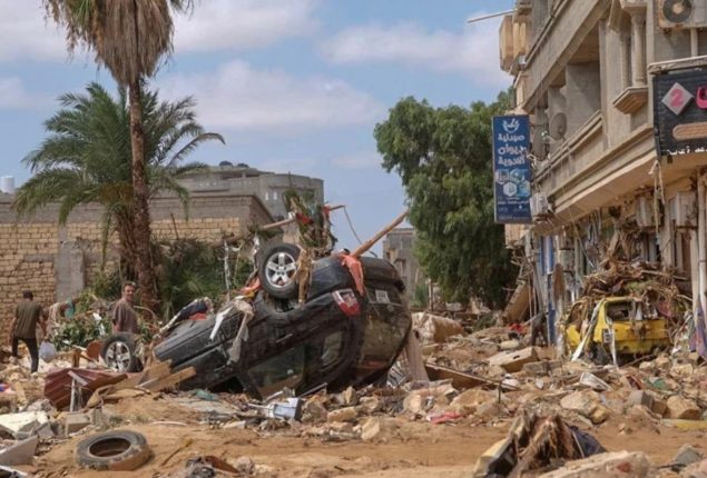 Libya floods destroy quarter of city, leaving thousands dead