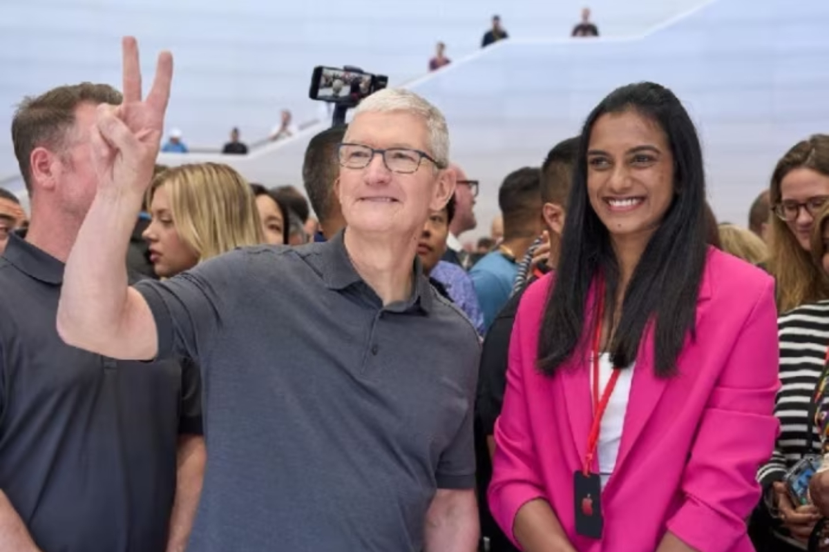 Tim Cook PV Sindhu