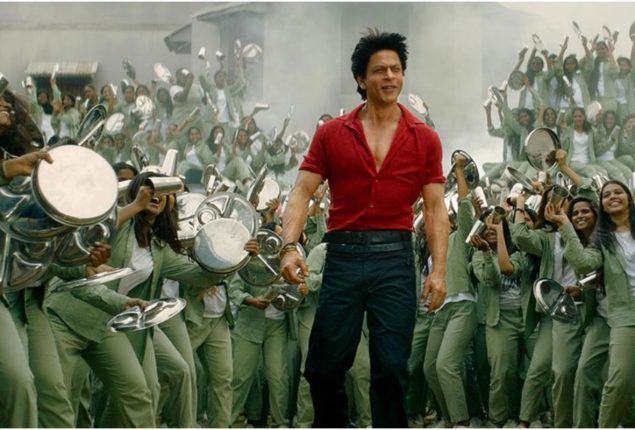 SRK Makes First Appearance with Aryan and Suhana During “Jawan” Triumph