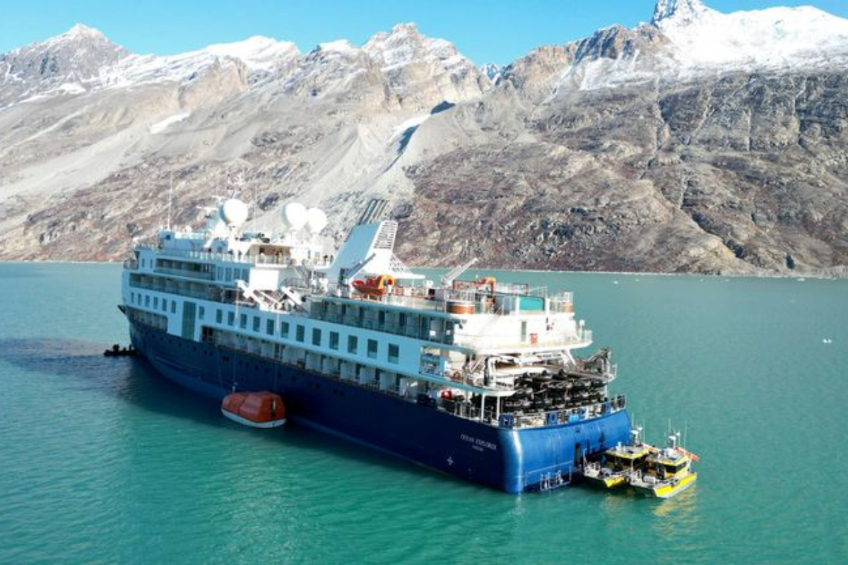 Greenland cruise ship finally free after mud nightmare