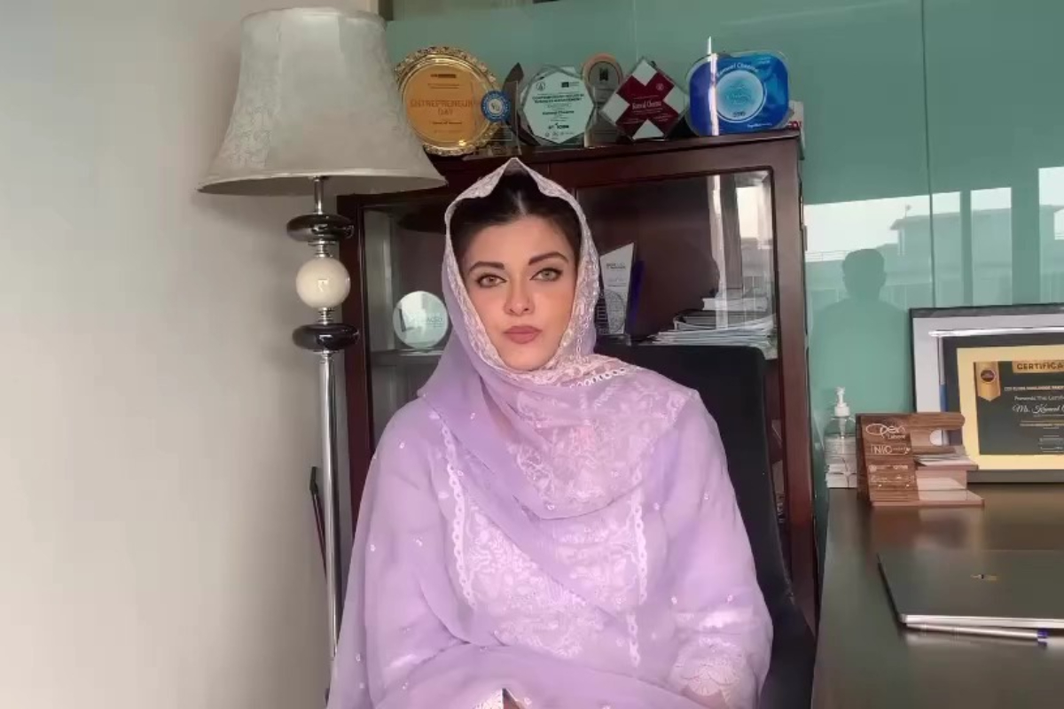 Netizens give Advice to Aishwarya Rai doppelganger