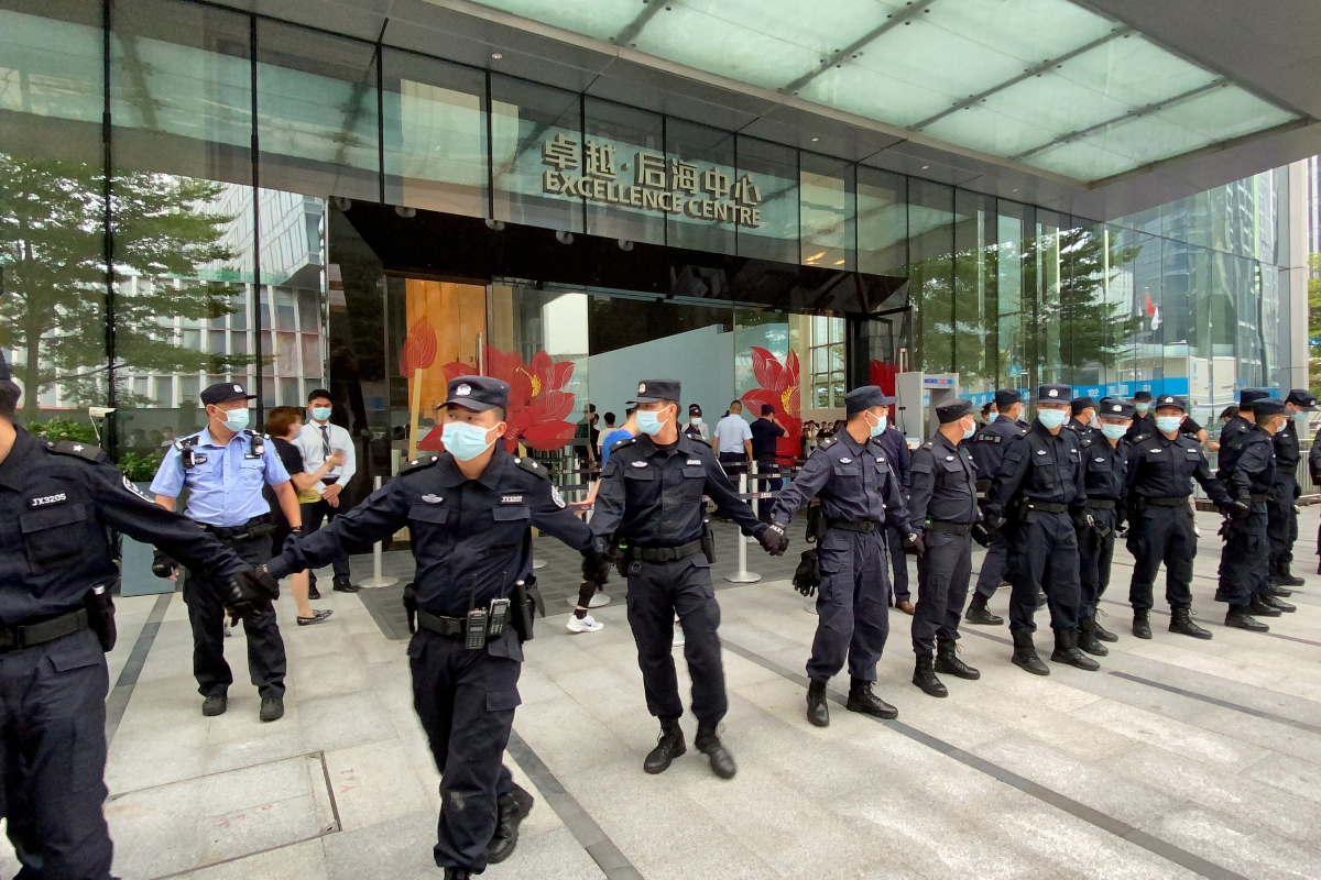 Evergrande Wealth Unit Staff Detained by Chinese Police