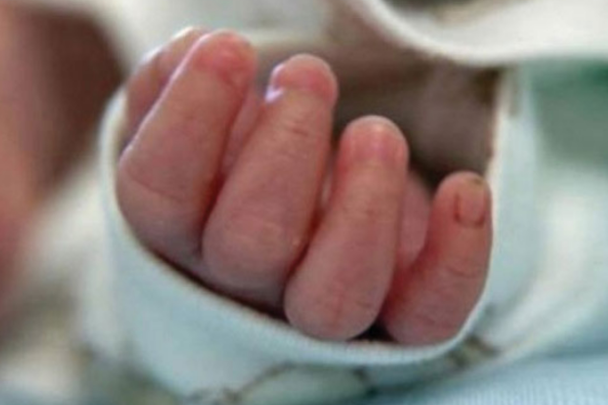 Girl Born with 26 Fingers