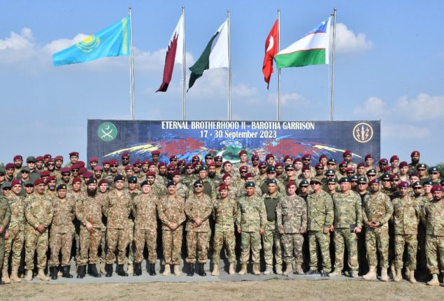 COAS witnesses multi-national special forces exercise in Barotha