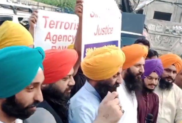 Sikh community in Lahore, Peshawar protests against India