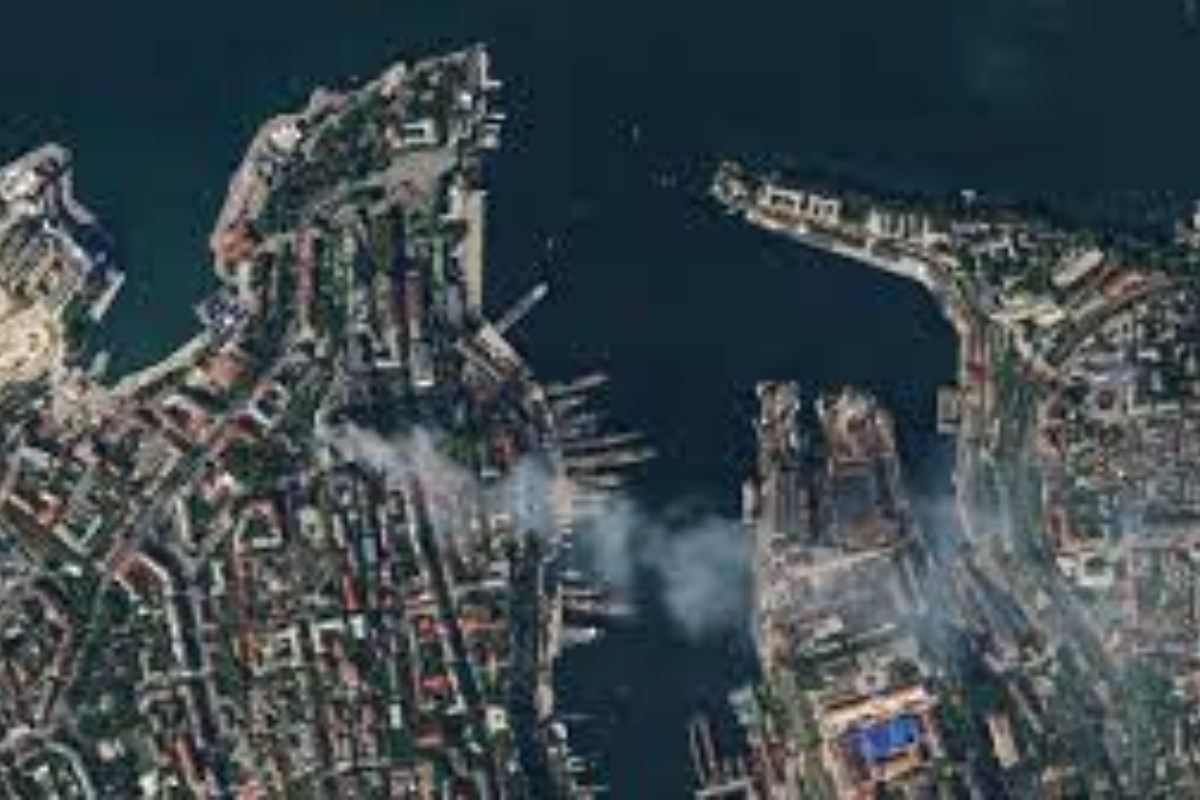 Ukraine Strikes Russia's Black Sea Fleet HQ, Killing Dozens