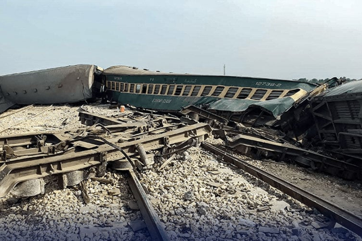 Trains collide near Ferozwala
