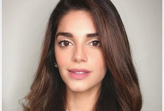 Sanam Saeed looks stunning in her short hair makeover