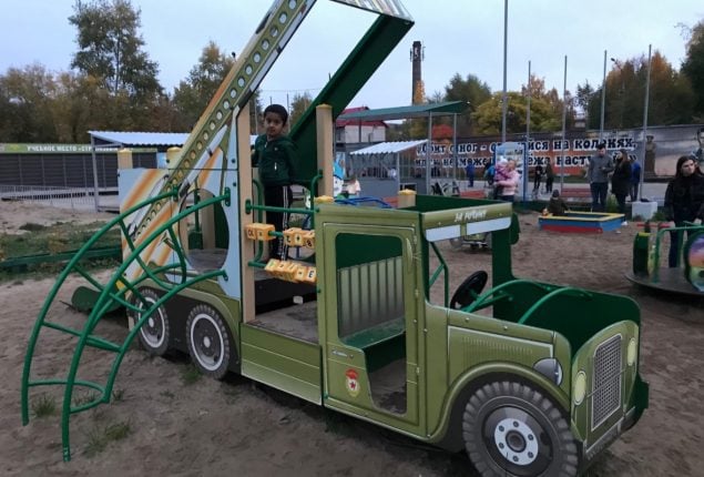 Russian children’s playgrounds turn into parade fields