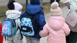 Displaced Ukrainian children struggling in schools, EU warns