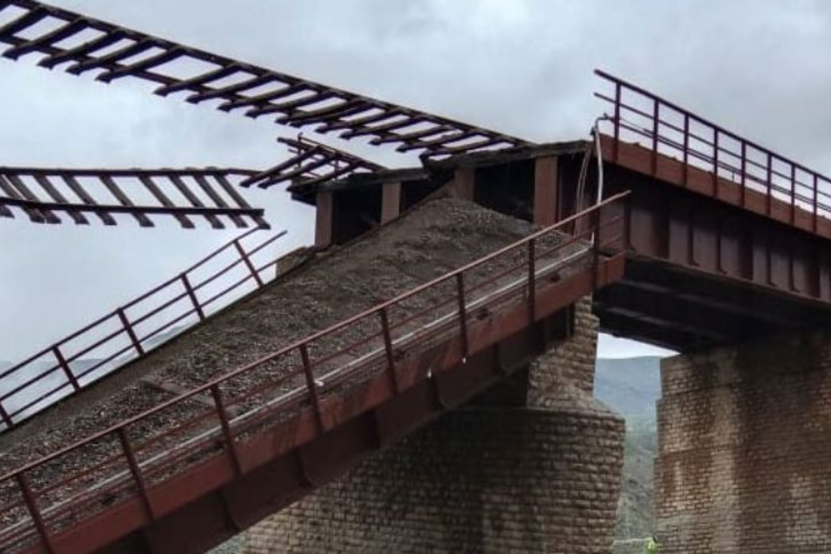 Railway bridge pillar collapse